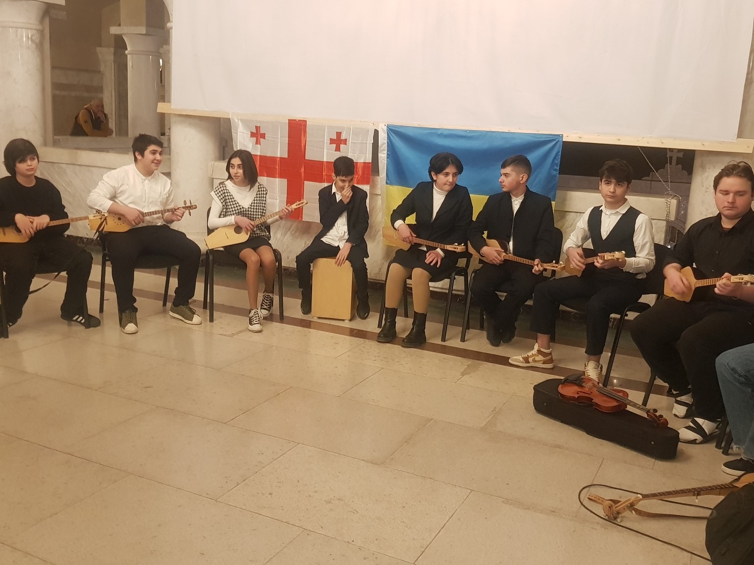 საქართველოს კათოლიკოს-პატრიარქის ინტრონიზაციის 45 წლისთავს მიეძღვნა, ჩვენი გიმნაზიისა და უკრაინელი მოსწავლეების მეგობრობას ჩაეყარა საფუძველი.......
